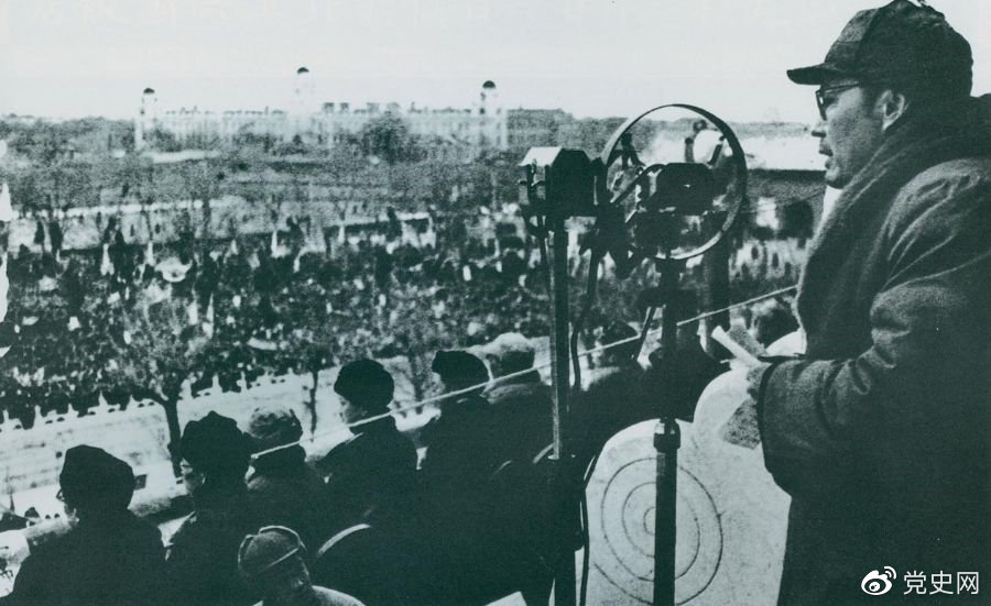 1938年2月12日，国民革命军第十八集团军总政治部出版的《前线》周刊第三，四期（合刊）刊载了邓小平撰写的《动员新兵及新兵政治工作》。
